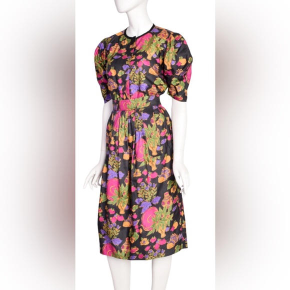 Yves Saint Laurent Vintage Floral Vase Print Silk Top and Skirt Set - Picture 4 of 6